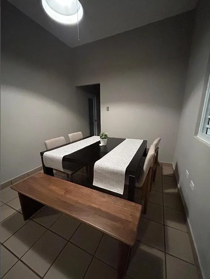 Cozy Beach House - 11 Minute Walk To The Beach San Juan Apartment